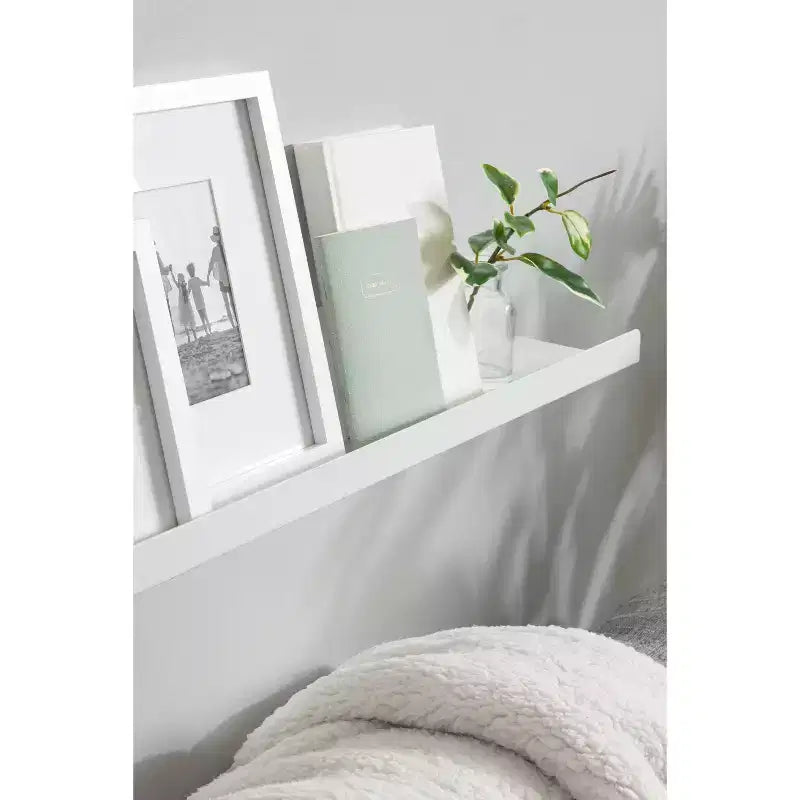 Étagère murale en métal Mezzo Modern par Kate & Laurel All Things Decor, 91,4 cm x 12,7 cm, blanc : à fixer au mur, quincaillerie incluse