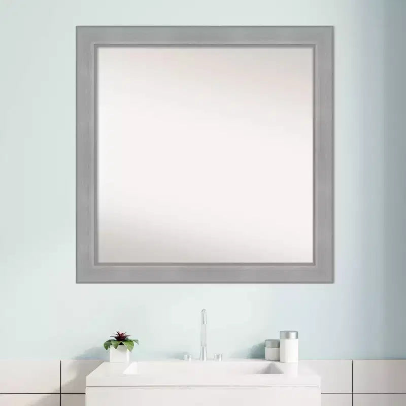 Miroir mural de salle de bain Vista non biseauté 30" x 30" en nickel brossé - Amanti Art : Cadre carré moderne en polystyrène, à fixer au mur