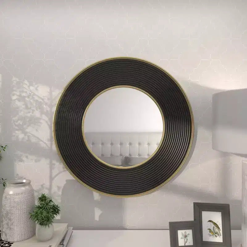 Miroir Mural Métal avec Cadre Cannelé Noir - CosmoLiving by Cosmopolitan