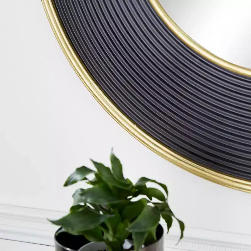 Miroir Mural Métal avec Cadre Cannelé Noir - CosmoLiving by Cosmopolitan