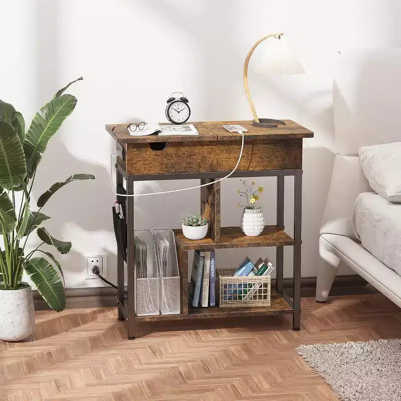 Table d'appoint Acekool avec plateau relevable, tiroir de rangement, ports USB et prises, table d'appoint avec étagères et sac de rangement pour petits espaces