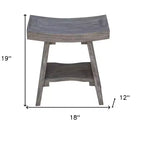 HomeRoots Banc de douche rectangulaire en bois massif gris 18 po avec tablette