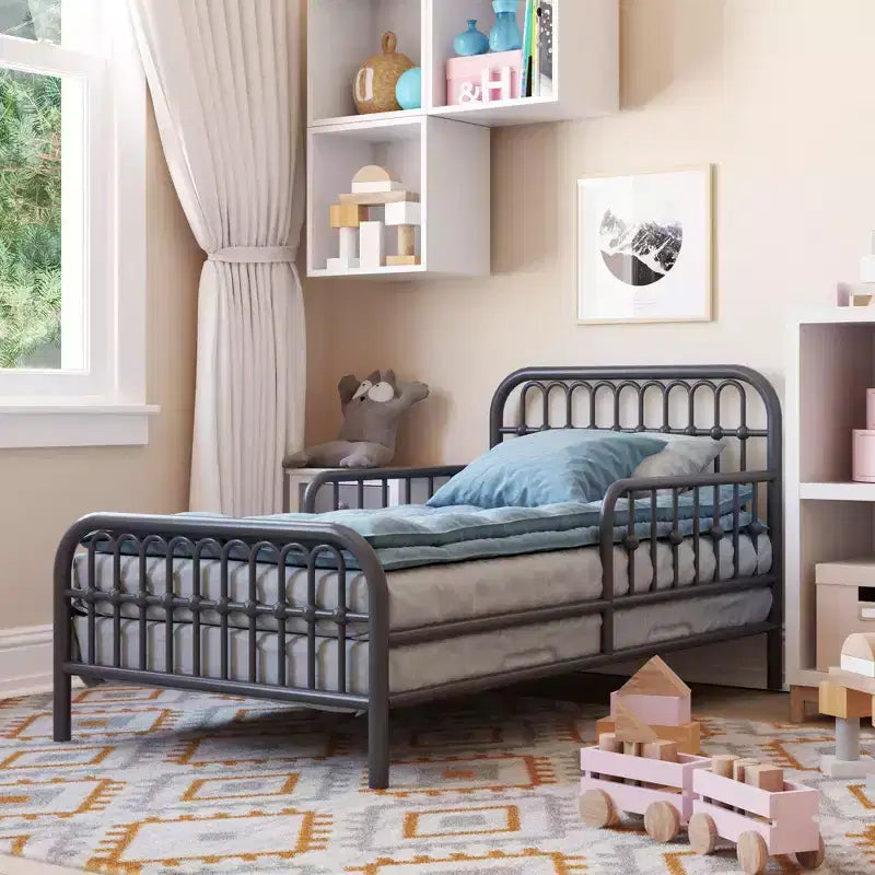 Lit de tout-petit en métal Ivy Monarch Hill de Little Seeds