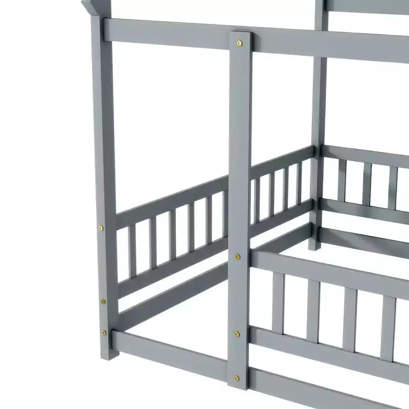 Lit double et lit au sol Whisen, structure en bois avec clôture pour des espaces de sommeil sûrs et imaginatifs pour les enfants