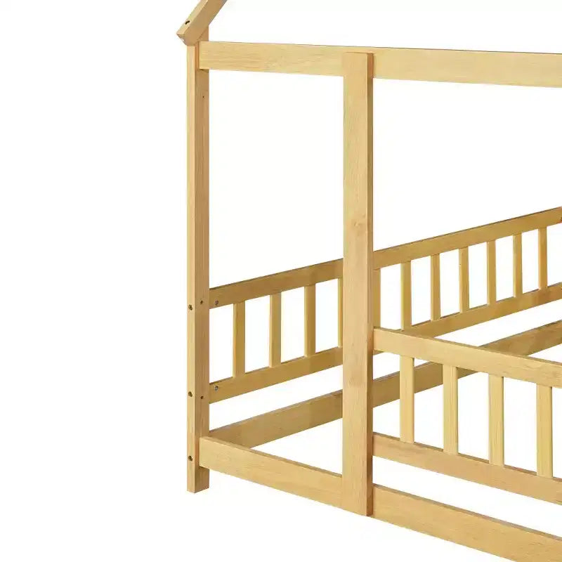 Lit double et lit au sol Whisen, structure en bois avec clôture pour des espaces de sommeil sûrs et imaginatifs pour les enfants