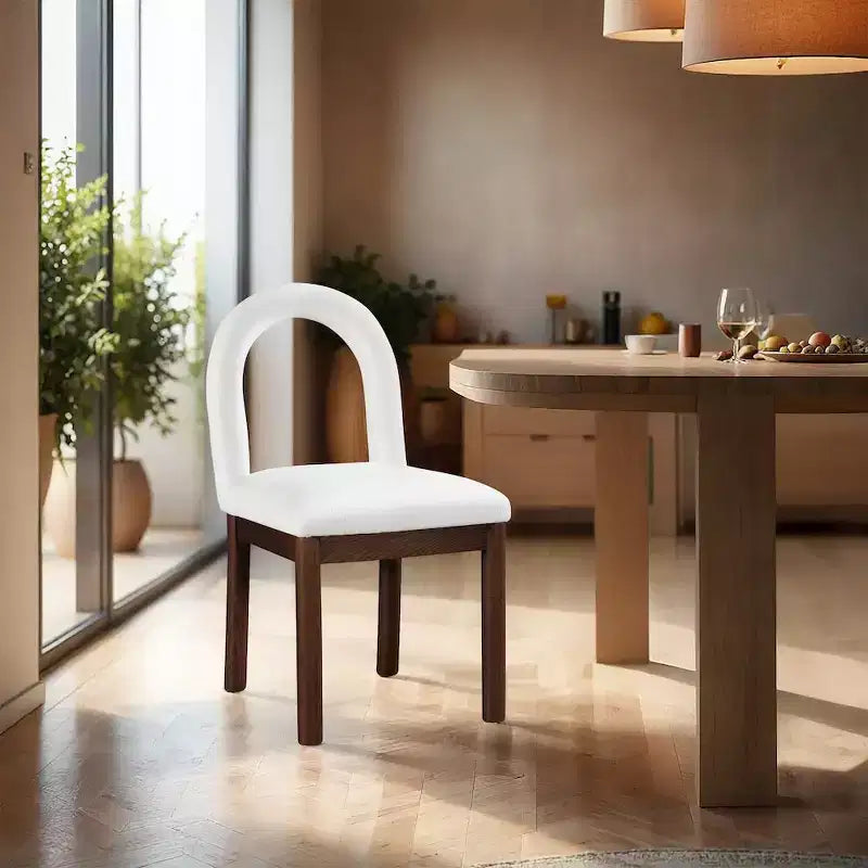 Meridian Furniture, Chaise de salle à manger en tissu texturé lin Conrad