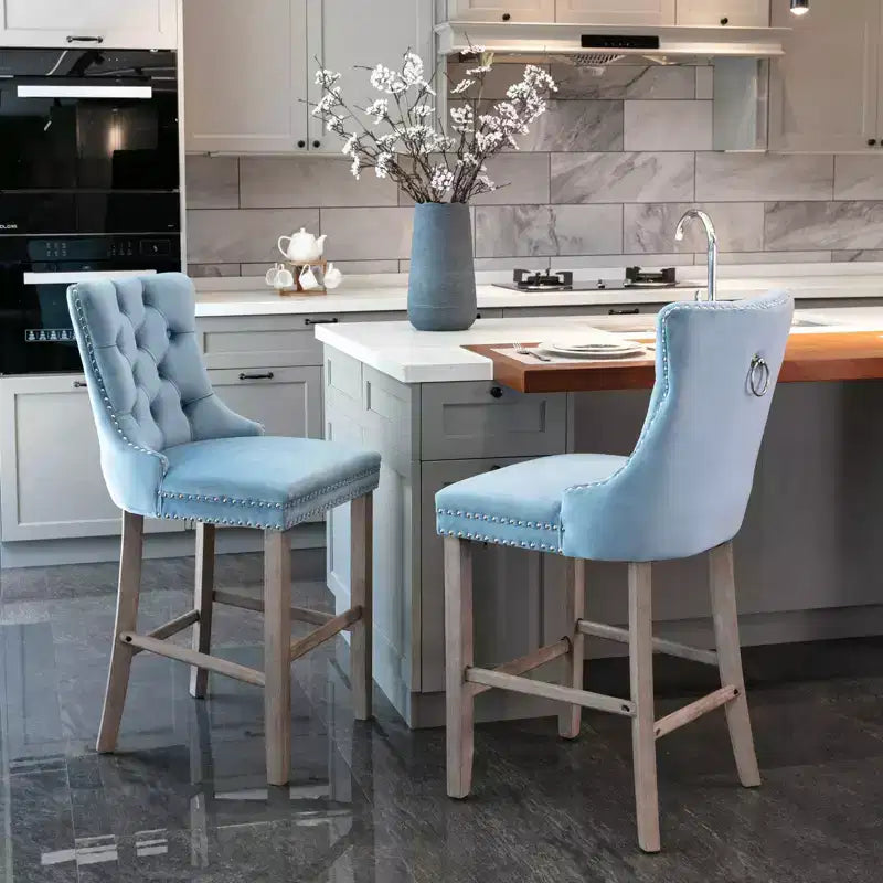 CLIHOME Lot de 2 tabourets de bar contemporains en velours avec capitonnage et pieds en bois, clous décoratifs chromés