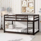 Lit superposé Okak Twin Over Twin au sol avec échelle et lattes renforcées, cadre de lit moderne en bois d'hévéa pour chambre d'enfants, chambre à coucher