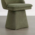 Chaise de salle à manger pivotante Spruce&Spring avec dossier haut incurvé et base conique