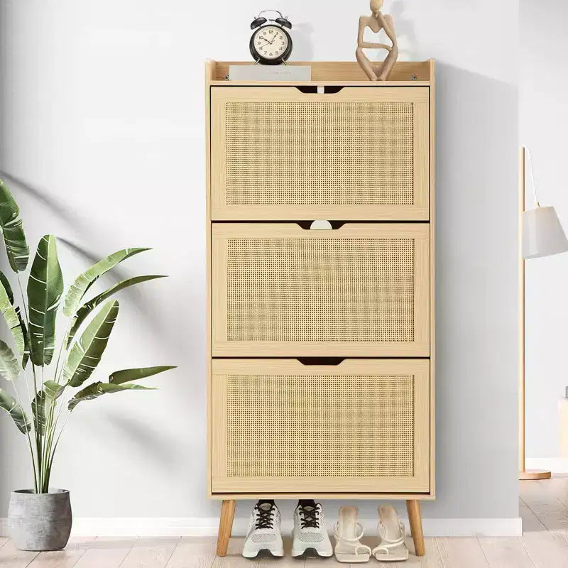 Oak 3-Tier Shoe Cabinet C Narrow Flip-Drawer Rattan Organizer for Entryway/Hallway (3 Drawers, Space-Saving Design)