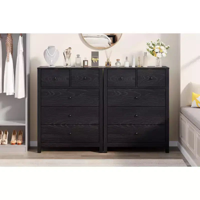 Commode à 5 tiroirs cannelés, commode moderne en grain de bois, avec tiroirs profonds