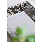 MAYEERTY Miroir rectangulaire antique 20 x 12 avec accents floraux, miroir mural à suspendre pour salon, argent