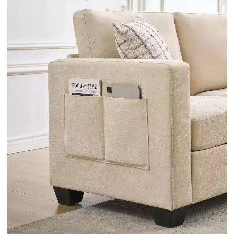 Canapé de 226 cm rembourré en tissu chenille, livré avec un appui-tête détachable, assise ergonomique et confortable avec poches de rangement latérales