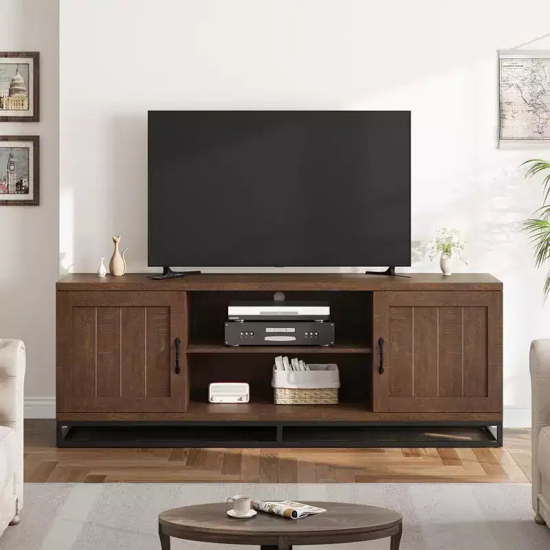 Farmhouse-Style TV Stand Gray TV cabinet with sturdy metal legs and adjustable shelves Wooden media cabinet suitable for living rooms and bedrooms