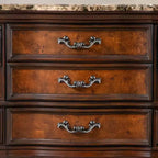 Table de chevet Royal Hampton, 3 tiroirs, Chêne orné et brun cerisier foncé, 33 pouces