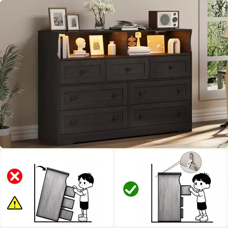 Coolmee 7-Drawer Dresser with Charging Station & LED Lights, Wood Storage Cabinet with 2 Open CompartmentsLarge Capacity Storage Organizer
