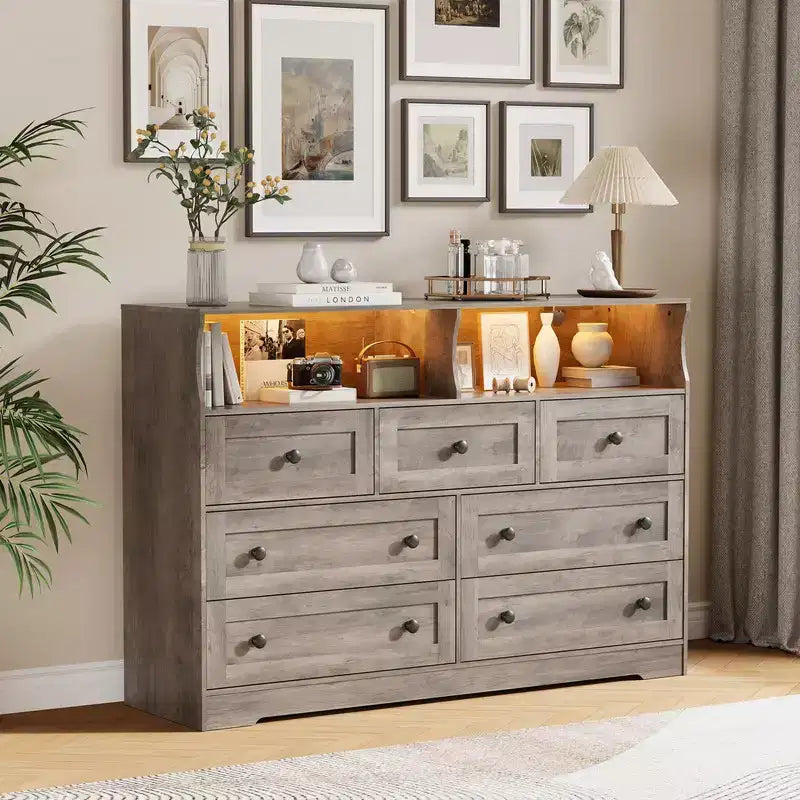 Coolmee 7-Drawer Dresser with Charging Station & LED Lights, Wood Storage Cabinet with 2 Open CompartmentsLarge Capacity Storage Organizer