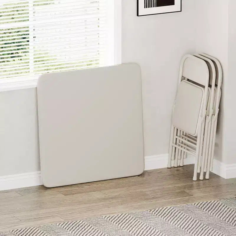 Table à manger pliable, table de jeu carrée portable de 84 cm, plateau rembourré en PU, idéale pour la famille, les fêtes, les pique-niques et les jeux.