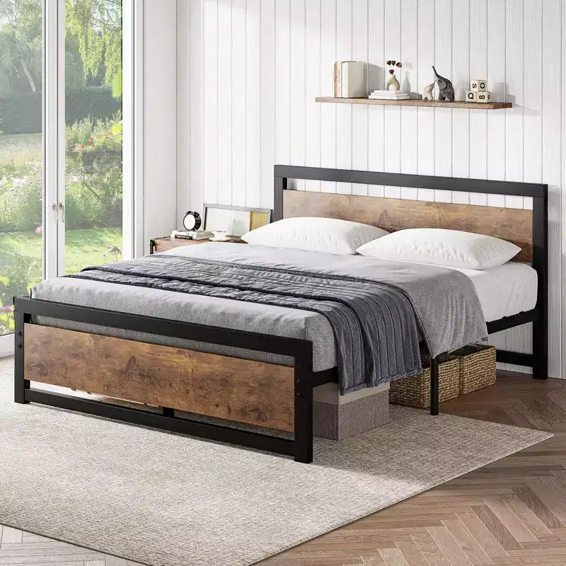 Lit queen size avec cadre en métal, tête et pied de lit en bois, antidérapant et durable, avec grand espace de rangement sous le lit, sommier tapissier non requis.