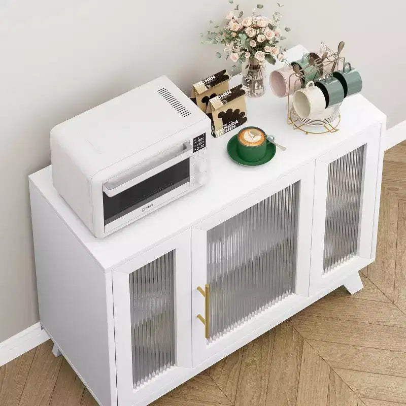 Acekool 35.8 Buffet de salle à manger blanc pur, portes en verre cannelé, poignées dorées, étagère réglable, console pour cuisine et salon