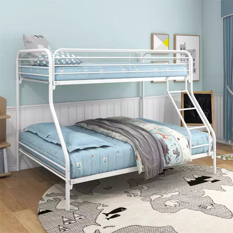 Lit superposé en métal une place au-dessus deux places, cadre robuste avec barrière de sécurité et échelle, montage facile pour chambre d'enfant ou chambre d'amis