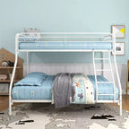 Lit superposé en métal une place au-dessus deux places, cadre robuste avec barrière de sécurité et échelle, montage facile pour chambre d'enfant ou chambre d'amis