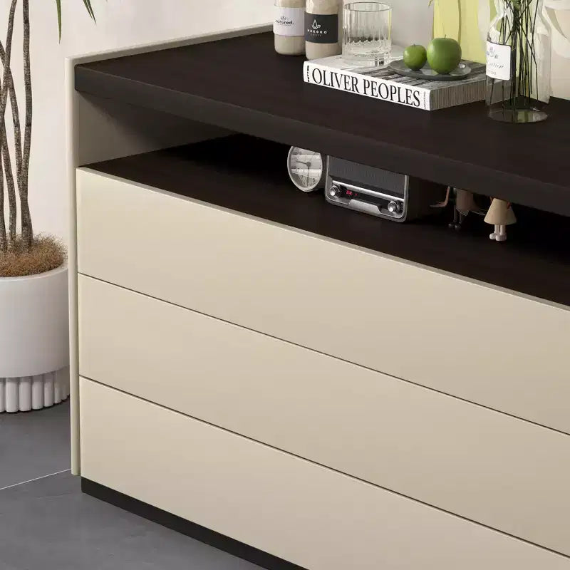 Commode moderne à 3 tiroirs Gaoyangjiaju de 120 cm avec étagère de rangement ouverte pour chambre à coucher, salon, console multimédia bicolore crème et bois foncé.