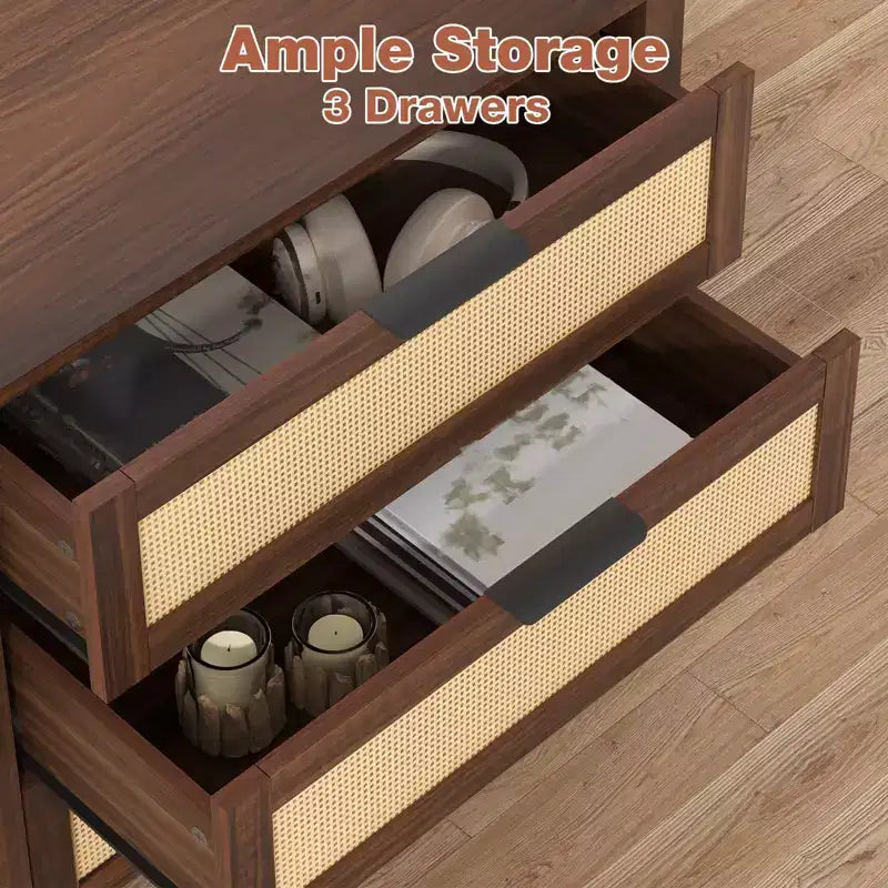 Table de chevet Hommpa Boho en rotin avec station de recharge, table de nuit à 3 tiroirs avec prises USB et AC