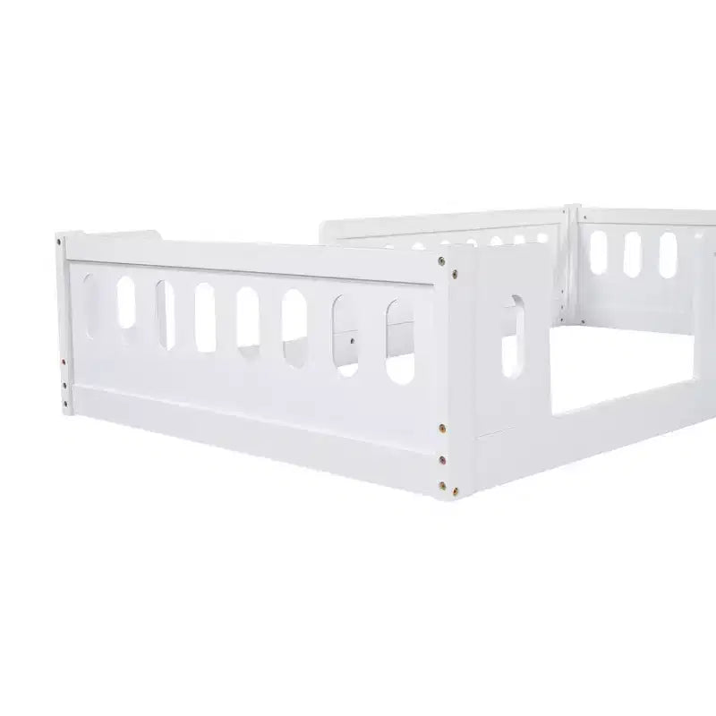 Lit plateforme Whisen Wood deux places avec clôture semi-ouverte