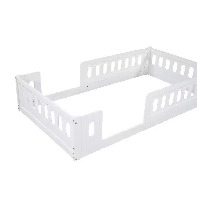 Lit plateforme Whisen Wood deux places avec clôture semi-ouverte