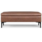 Lilah Grand pouf de rangement rectangulaire moderne du milieu du siècle de 48 pouces de large avec couvercle relevable en similicuir marron selle vieilli