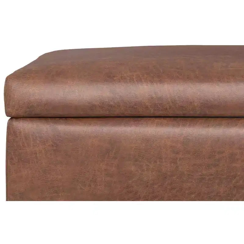 Lilah Grand pouf de rangement rectangulaire moderne du milieu du siècle de 48 pouces de large avec couvercle relevable en similicuir marron selle vieilli