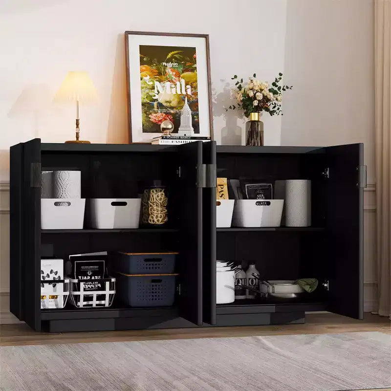 Buffet de rangement rétro 4 portes ondulées avec étagères réglables et poignées en cuivre