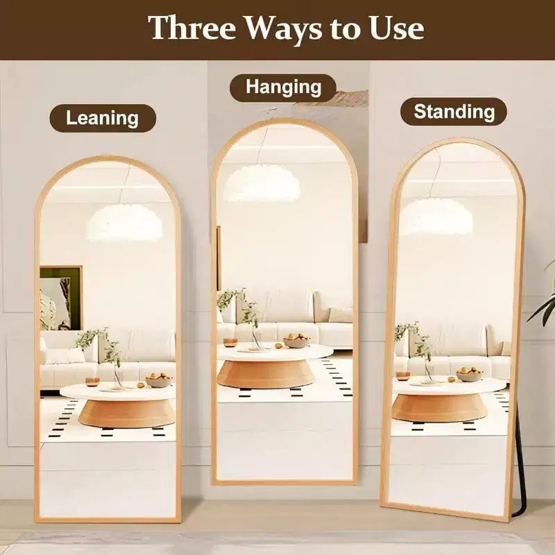 Miroir sur pied avec cadre argenté et verre facile à nettoyer pour mur de chambre. Décoration intérieure claire, durable et élégante.