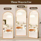 Miroir sur pied avec cadre argenté et verre facile à nettoyer pour mur de chambre. Décoration intérieure claire, durable et élégante.