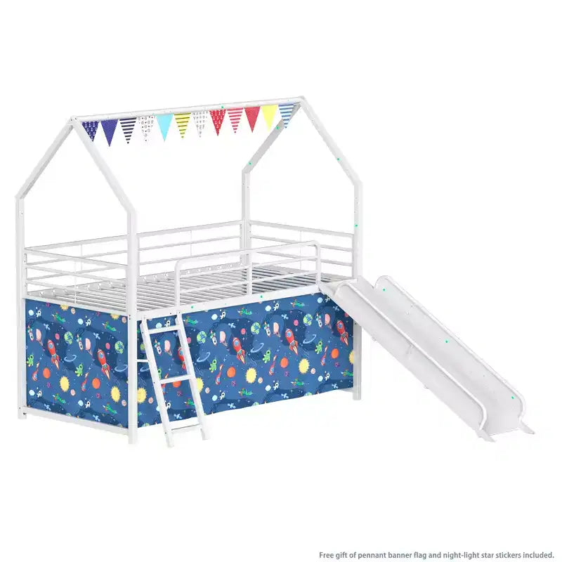 Lit mezzanine jumeau Bellemave Metal Junior House avec toboggan, ensemble de rideaux, guirlande de fanions et autocollants étoiles