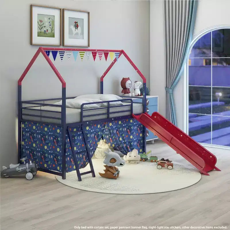 Lit mezzanine jumeau Bellemave Metal Junior House avec toboggan, ensemble de rideaux, guirlande de fanions et autocollants étoiles