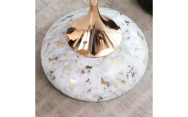 TUYOHW Table d'appoint ronde à pied queue de sirène, Petite table basse en métal antirouille, Table d'appoint polyvalente, Table de chevet pour salon