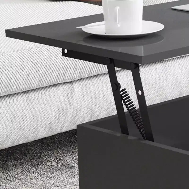 Table basse relevable gris clair avec pieds en bois massif, compartiment caché et étagères de rangement réglables