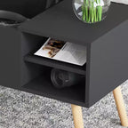 Table basse relevable gris clair avec pieds en bois massif, compartiment caché et étagères de rangement réglables