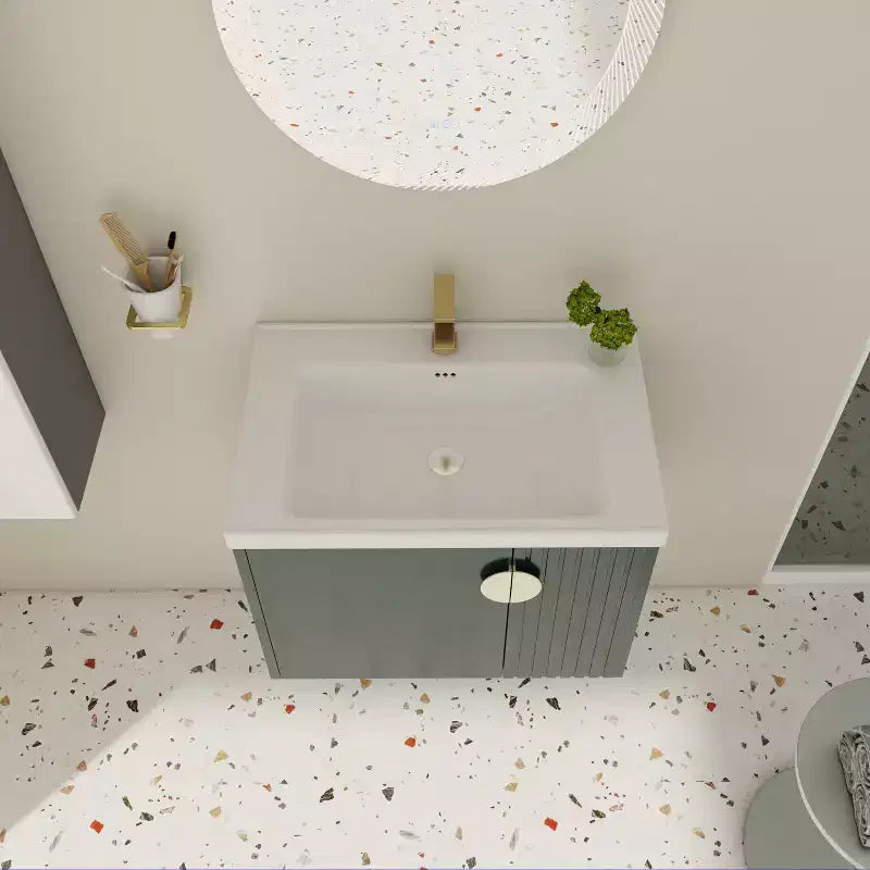 Meuble-lavabo de salle de bain avec évier en céramique blanche, meuble-lavabo mural flottant et ensemble lavabo avec porte à fermeture amortie.