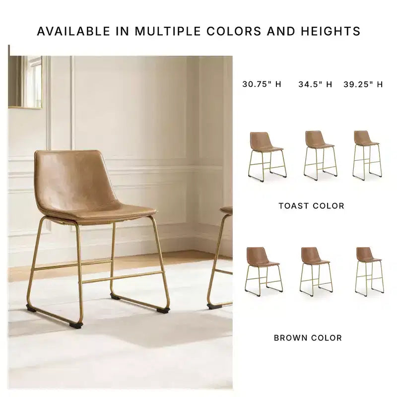 Chaises d'appoint rembourrées Signature Design by Ashley Lexadine, lot de 2, sièges en similicuir couleur toast avec structure en métal doré