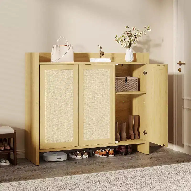 Meuble de rangement pour chaussures à l'entrée, avec une porte et des étagères réglables, adapté aux couloirs et aux salons, fabriqué en chêne clair