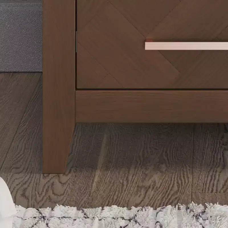 Table de chevet à 2 tiroirs Kieran de Child Craft pour chambre d'enfant ou chambre à coucher, grands tiroirs de rangement, en pin robuste, finition non toxique et sans danger pour bébé.