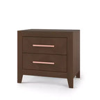 Table de chevet à 2 tiroirs Kieran de Child Craft pour chambre d'enfant ou chambre à coucher, grands tiroirs de rangement, en pin robuste, finition non toxique et sans danger pour bébé.