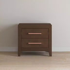 Table de chevet à 2 tiroirs Kieran de Child Craft pour chambre d'enfant ou chambre à coucher, grands tiroirs de rangement, en pin robuste, finition non toxique et sans danger pour bébé.