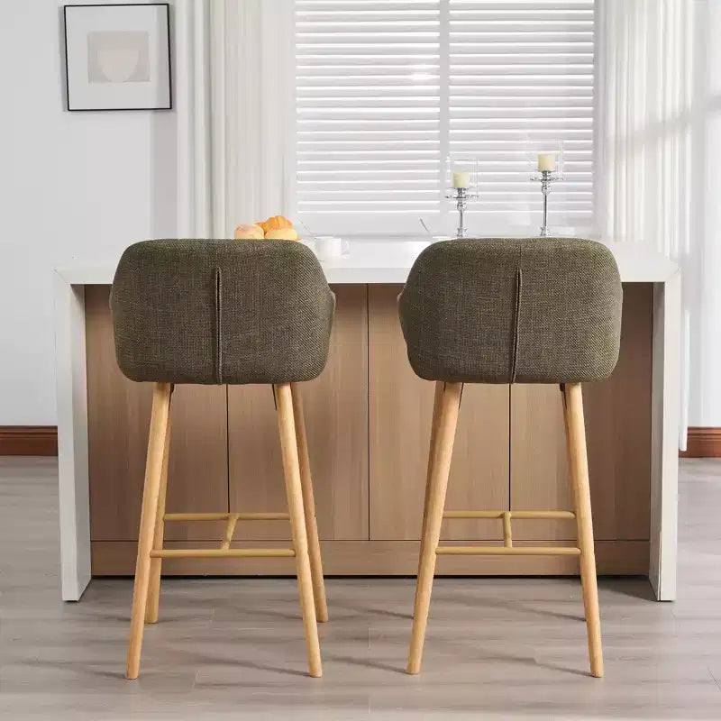 TUYOHW Lot de 2 tabourets de bar modernes en bois massif, chaises hautes d'îlot de cuisine avec accoudoir et repose-pieds, tabourets de bar en tissu de lin doux hauteur comptoir