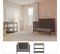 Ensemble de chambre de bébé 2 pièces Child Craft Hampton comprenant un lit de bébé convertible 4-en-1 à sommet plat et une table à langer