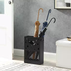 SONGMICS Porte-parapluies en métal, support rectangulaire pour parapluies, avec égouttoir amovible, 4 crochets, motif découpé, pour entrée, bureau, noir