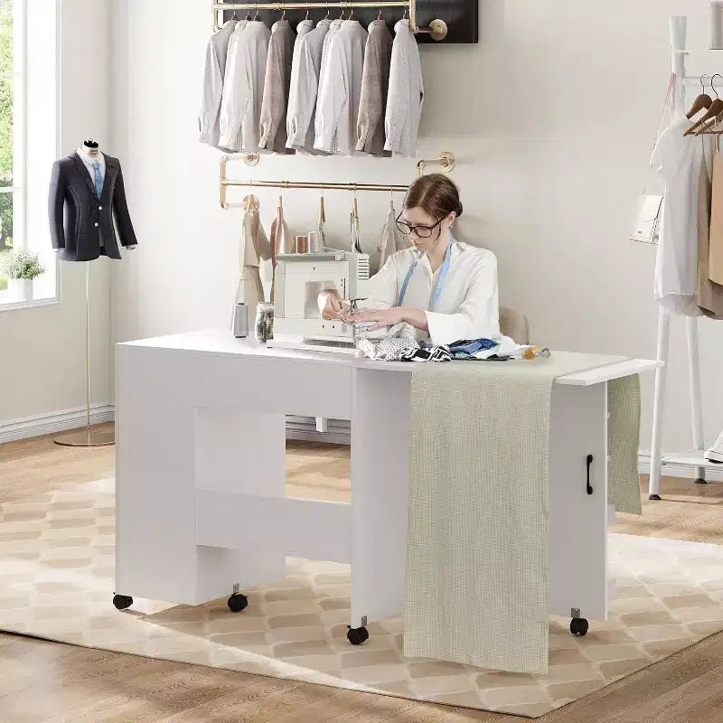 Meuble de machine à coudre pliant avec roulettes, table d'artisanat peu encombrante avec étagères de rangement et tiroir, bureau organisateur roulant pour chambre, petits espaces